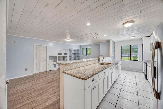 407 1ST AVENUE NE, Lutz, FL 33549