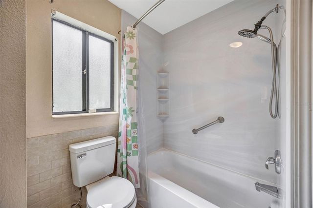 407 1ST AVENUE NE, Lutz, FL 33549