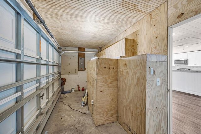 407 1ST AVENUE NE, Lutz, FL 33549