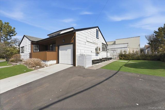 1895 Park Street, Atlantic Beach, NY 11509