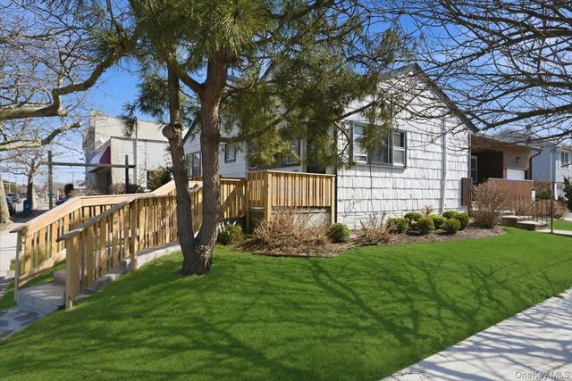 1895 Park Street, Atlantic Beach, NY 11509