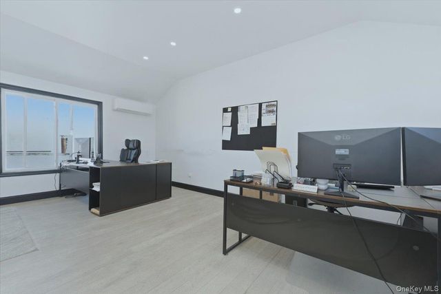 1895 Park Street, Atlantic Beach, NY 11509