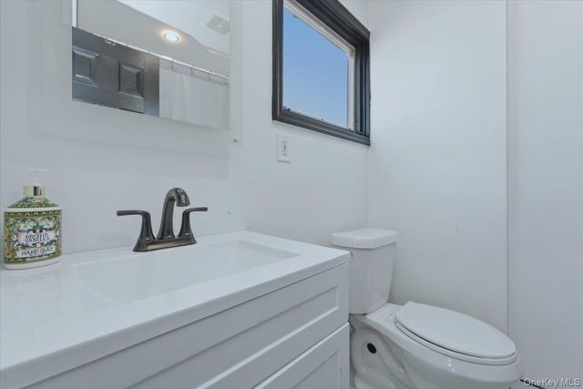 1895 Park Street, Atlantic Beach, NY 11509