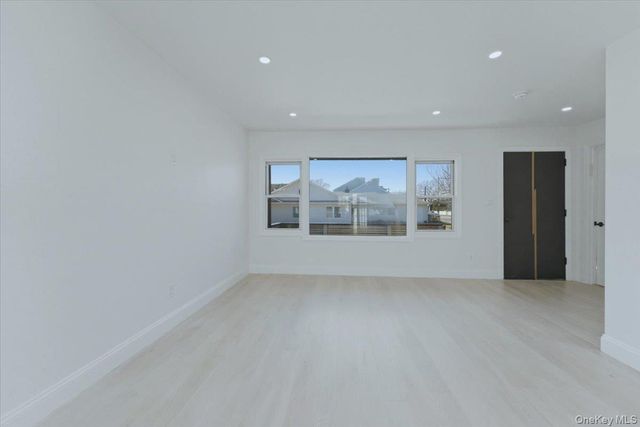 1895 Park Street, Atlantic Beach, NY 11509