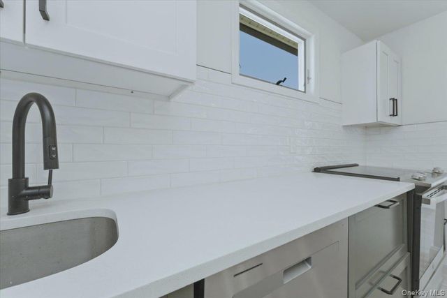 1895 Park Street, Atlantic Beach, NY 11509