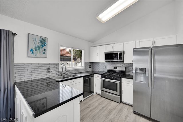 2913 Du Barry Manor Lane, Las Vegas, NV 89108