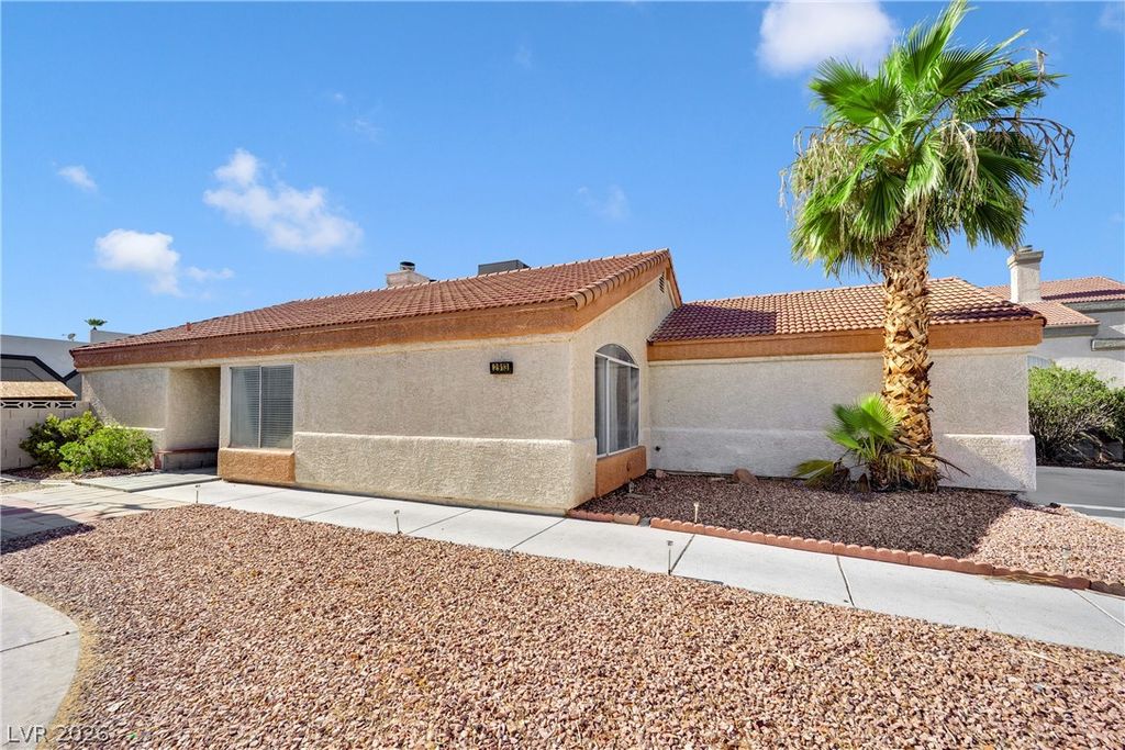 2913 Du Barry Manor Lane, Las Vegas, NV 89108 — photo 4