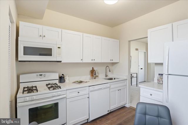 122 BATES ST NW, Washington, DC 20001