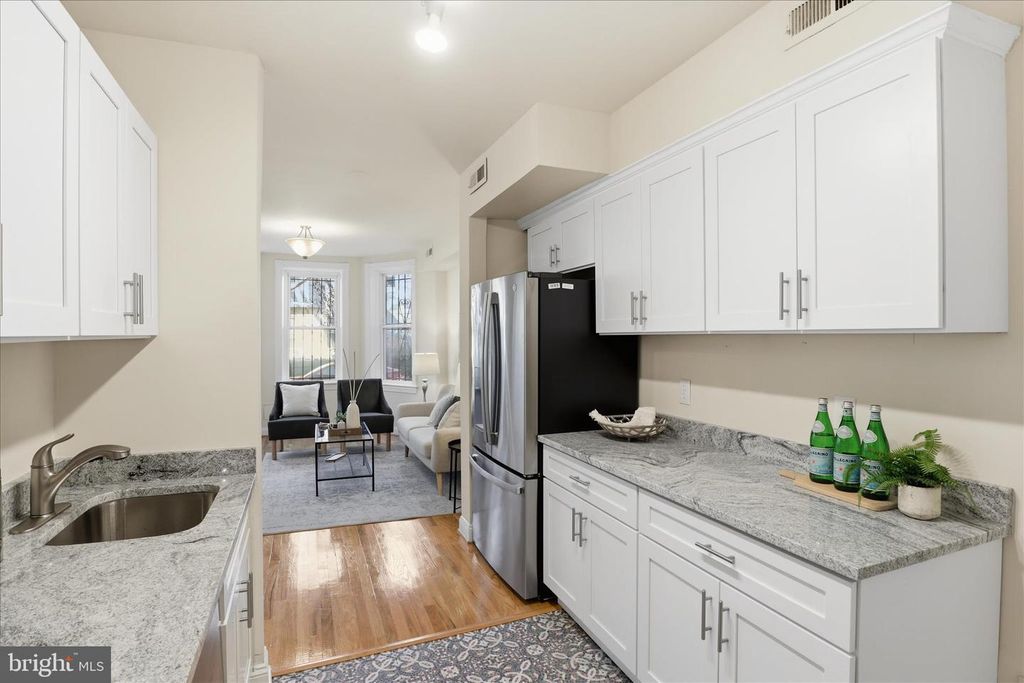 122 BATES ST NW, Washington, DC 20001