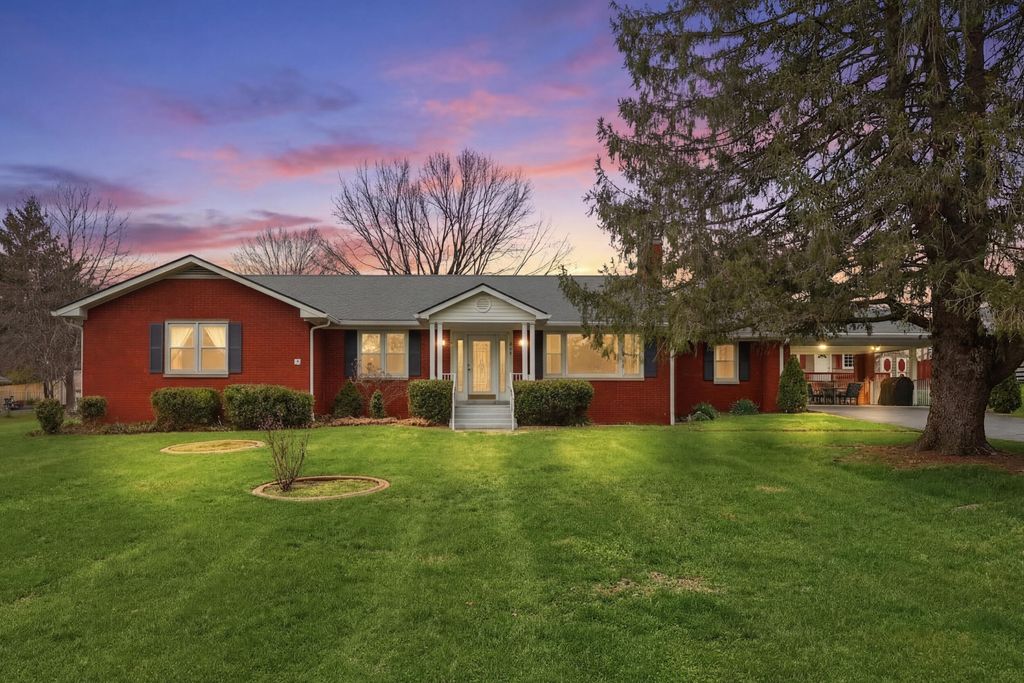 508 S Main Street, Versailles, KY 40383