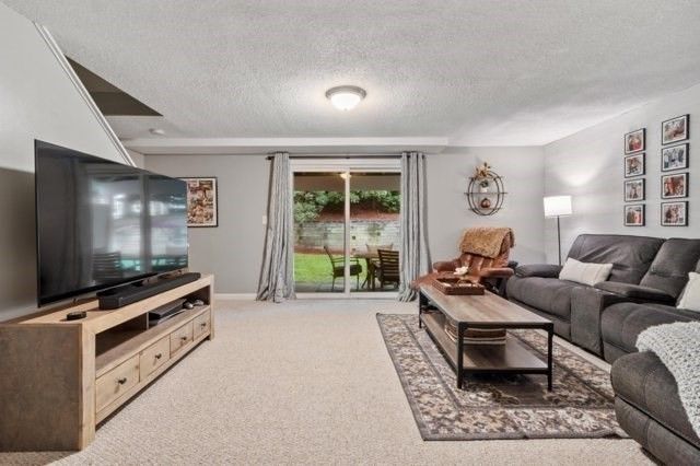 30 Sycamore Drive 30, Leominster, MA 01453