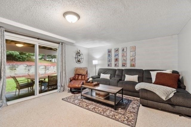 30 Sycamore Drive 30, Leominster, MA 01453