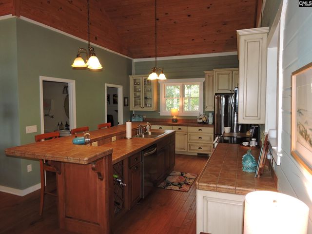 181 Saluda Bluff Rd, Batesburg, SC 29006