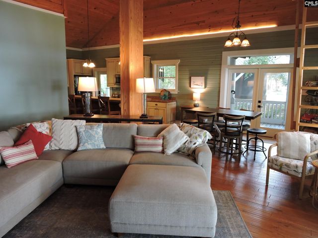 181 Saluda Bluff Rd, Batesburg, SC 29006