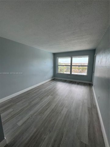 1398 NE 191st St C305, Miami, FL 33179