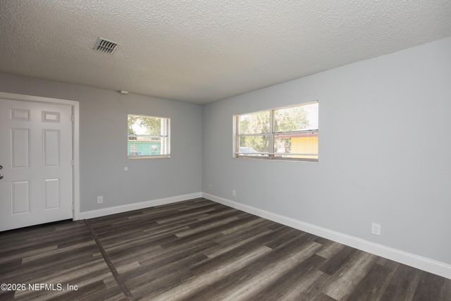 2255 W 13TH Street, Jacksonville, FL 32209