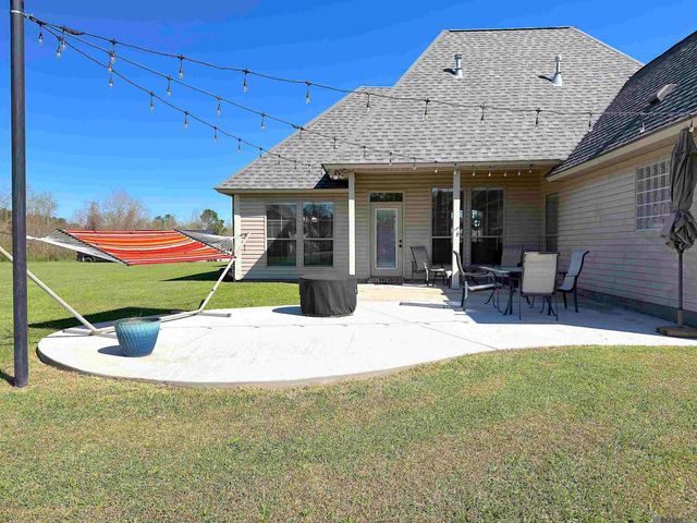 13348 Autumn Run Dr, Walker, LA 70785
