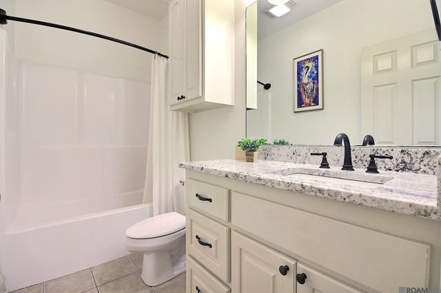 13348 Autumn Run Dr, Walker, LA 70785