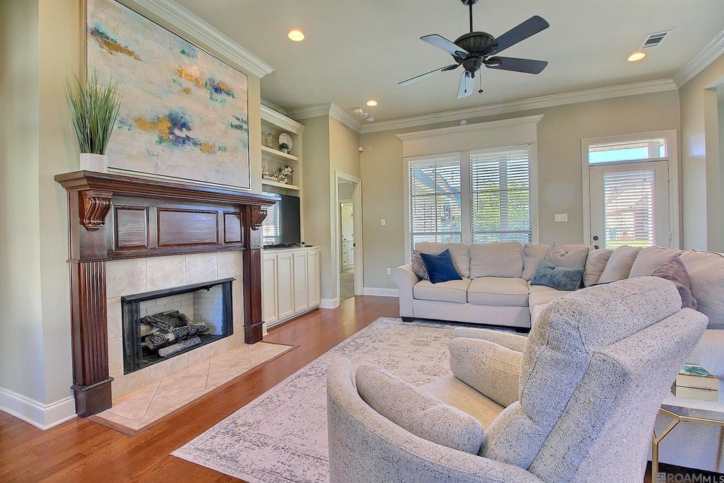 13348 Autumn Run Dr, Walker, LA 70785