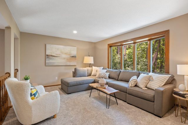 1941 Berkshire Drive, Eagan, MN 55122