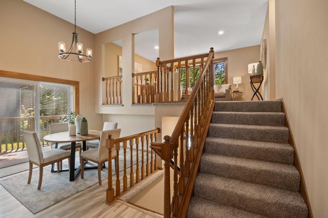 1941 Berkshire Drive, Eagan, MN 55122