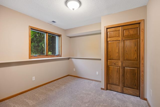1941 Berkshire Drive, Eagan, MN 55122