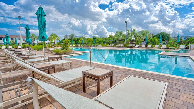 12453 NW 23rd Ct, Miami, FL 33167