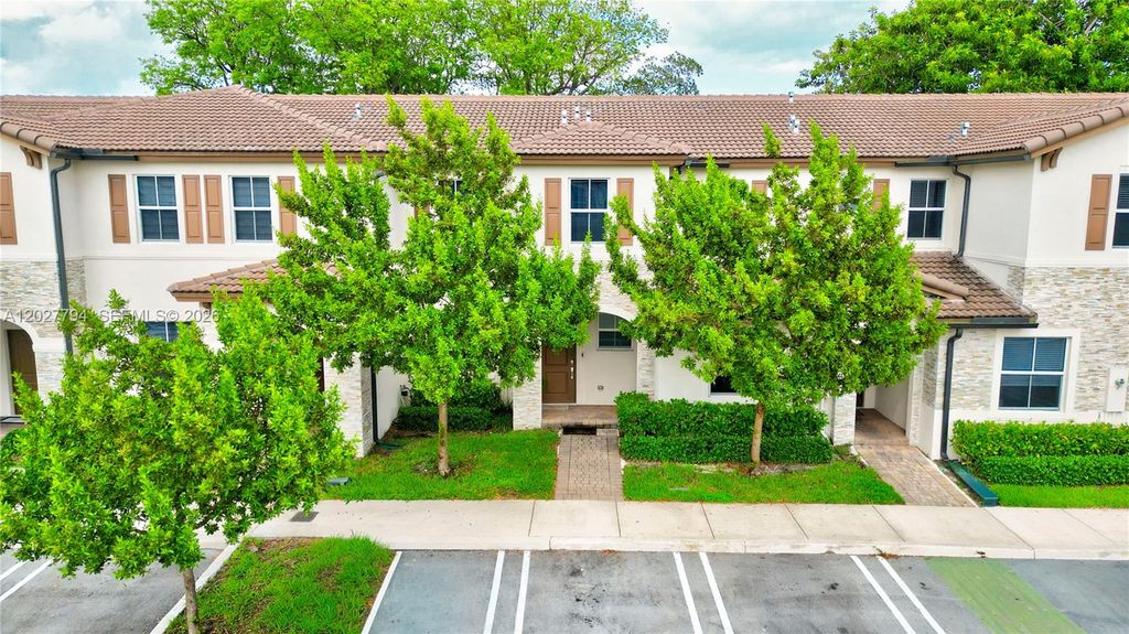 12453 NW 23rd Ct, Miami, FL 33167