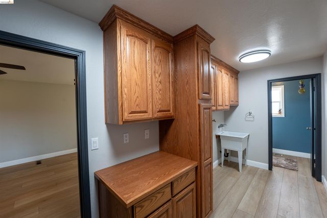 147 Loren Ln, Oakley, CA 94561