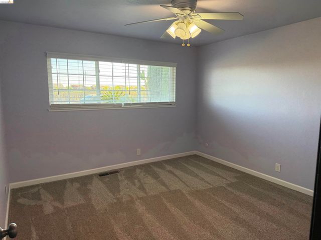 147 Loren Ln, Oakley, CA 94561