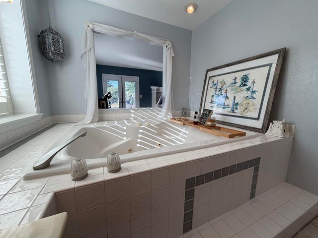 147 Loren Ln, Oakley, CA 94561