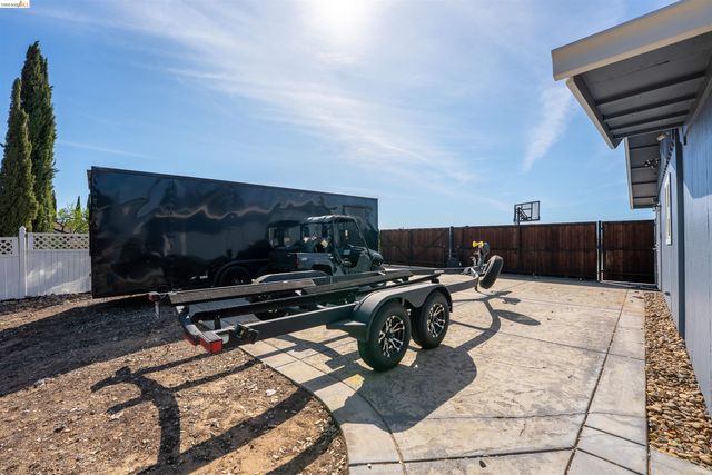 147 Loren Ln, Oakley, CA 94561