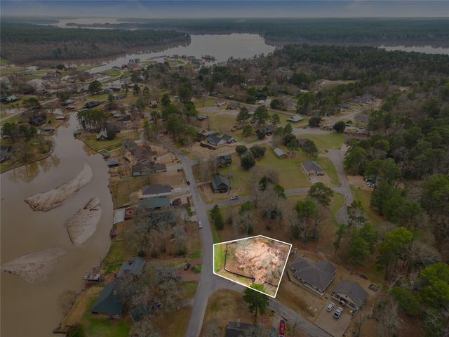 1 Hillside Court, Huntsville, TX 77340