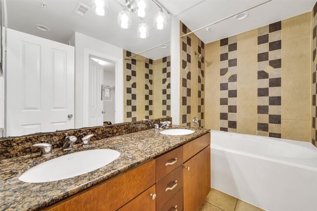 2216 Chenevert Street 6, Houston, TX 77003