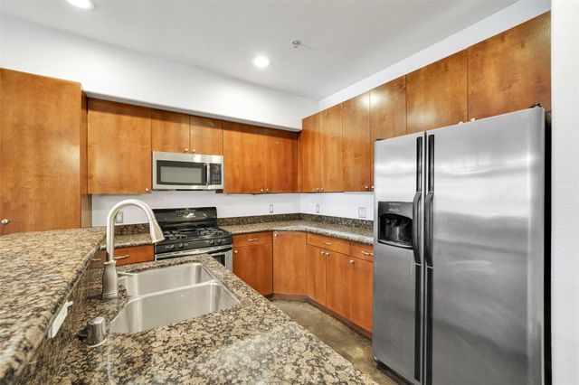 2216 Chenevert Street 6, Houston, TX 77003