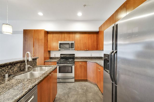 2216 Chenevert Street 6, Houston, TX 77003