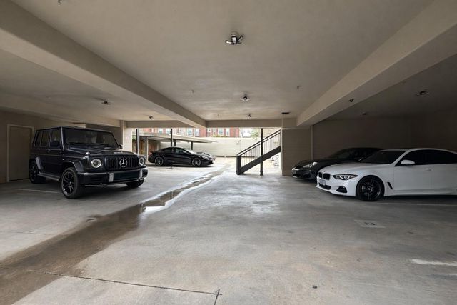 2216 Chenevert Street 6, Houston, TX 77003