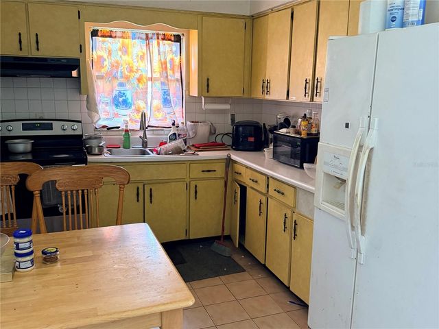 3915 W BROAD STREET, Tampa, FL 33614