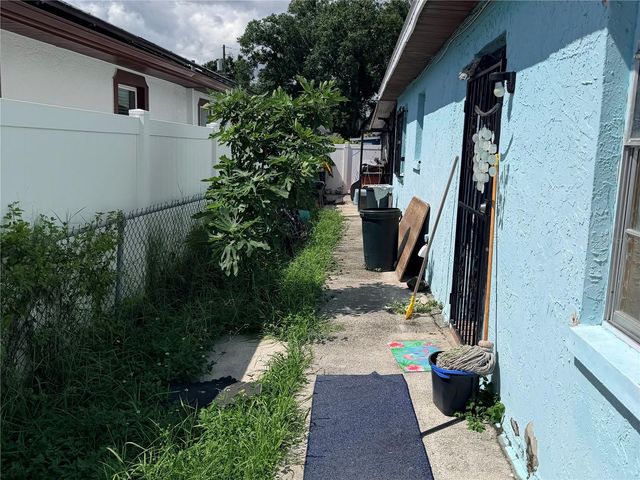 3915 W BROAD STREET, Tampa, FL 33614