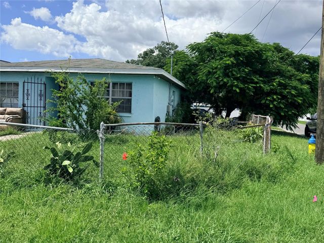 3915 W BROAD STREET, Tampa, FL 33614
