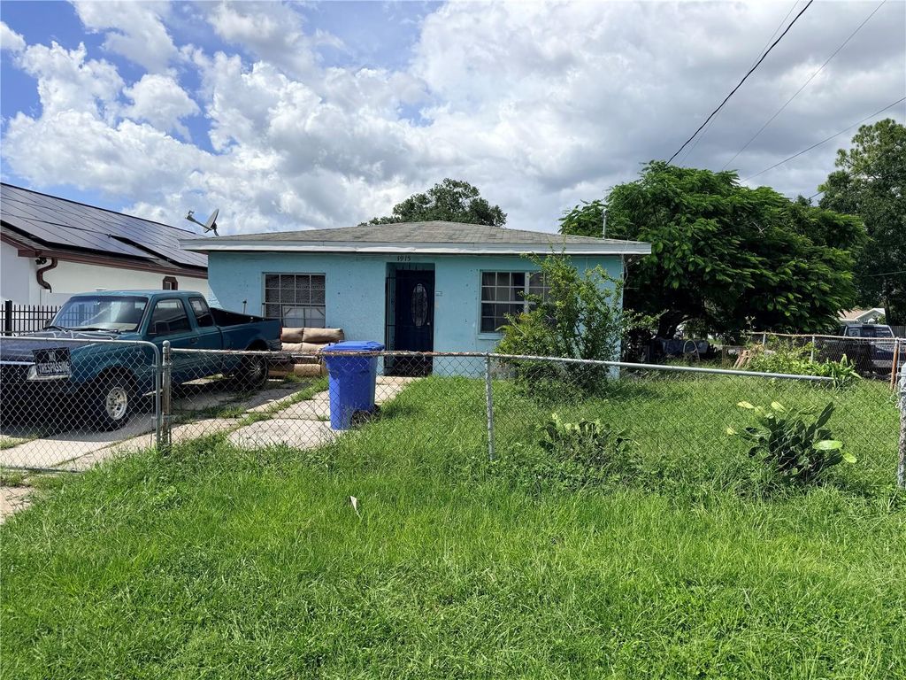 3915 W BROAD STREET, Tampa, FL 33614