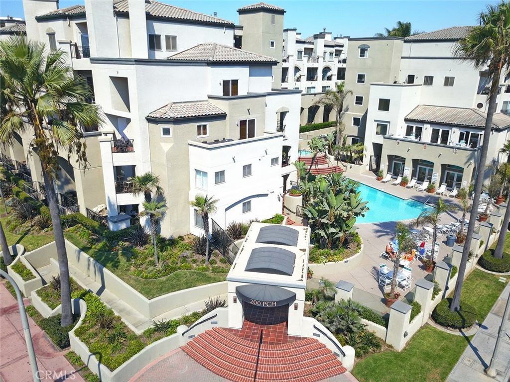200 Pacific Coast Highway 329, Huntington Beach, CA 92648 — exterior