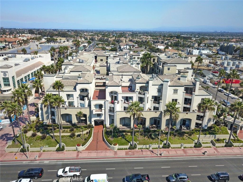 200 Pacific Coast Highway 329, Huntington Beach, CA 92648 — photo 2