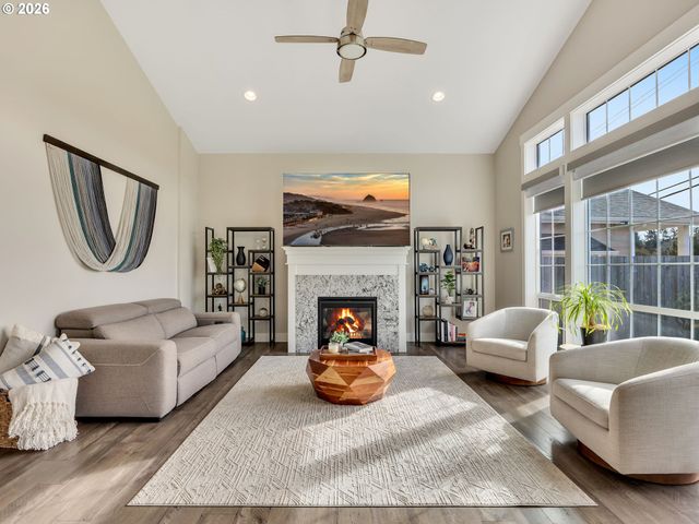 1273 SEABRIGHT Way, Seaside, OR 97138