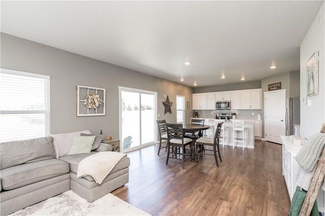 3020 NW Reinhart Drive, Ankeny, IA 50023