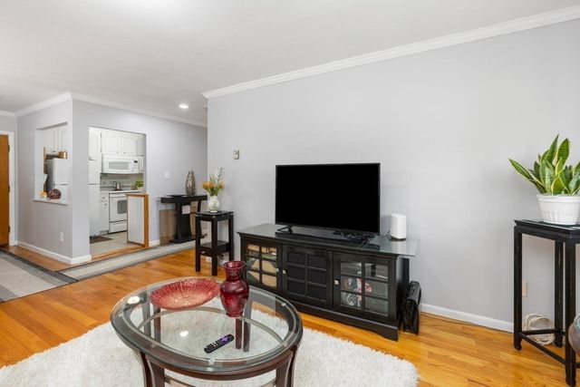 624 Hyde Park Ave D3, Boston, MA 02131