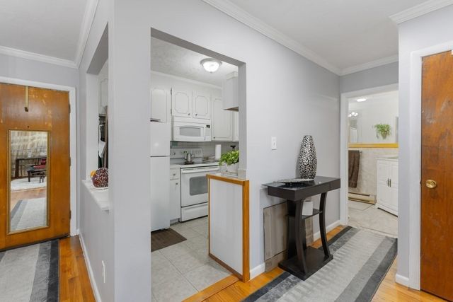 624 Hyde Park Ave D3, Boston, MA 02131