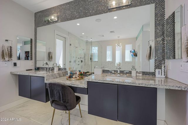 8526 E San Jacinto Drive, Scottsdale, AZ 85258