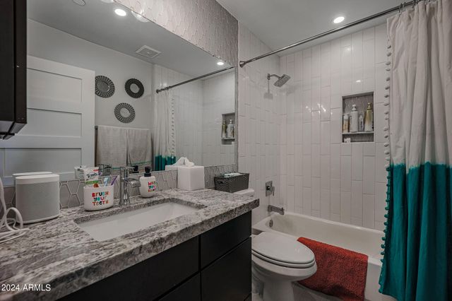 8526 E San Jacinto Drive, Scottsdale, AZ 85258