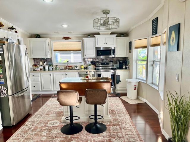 4541 NW 69th St I-08, Coconut Creek, FL 33073